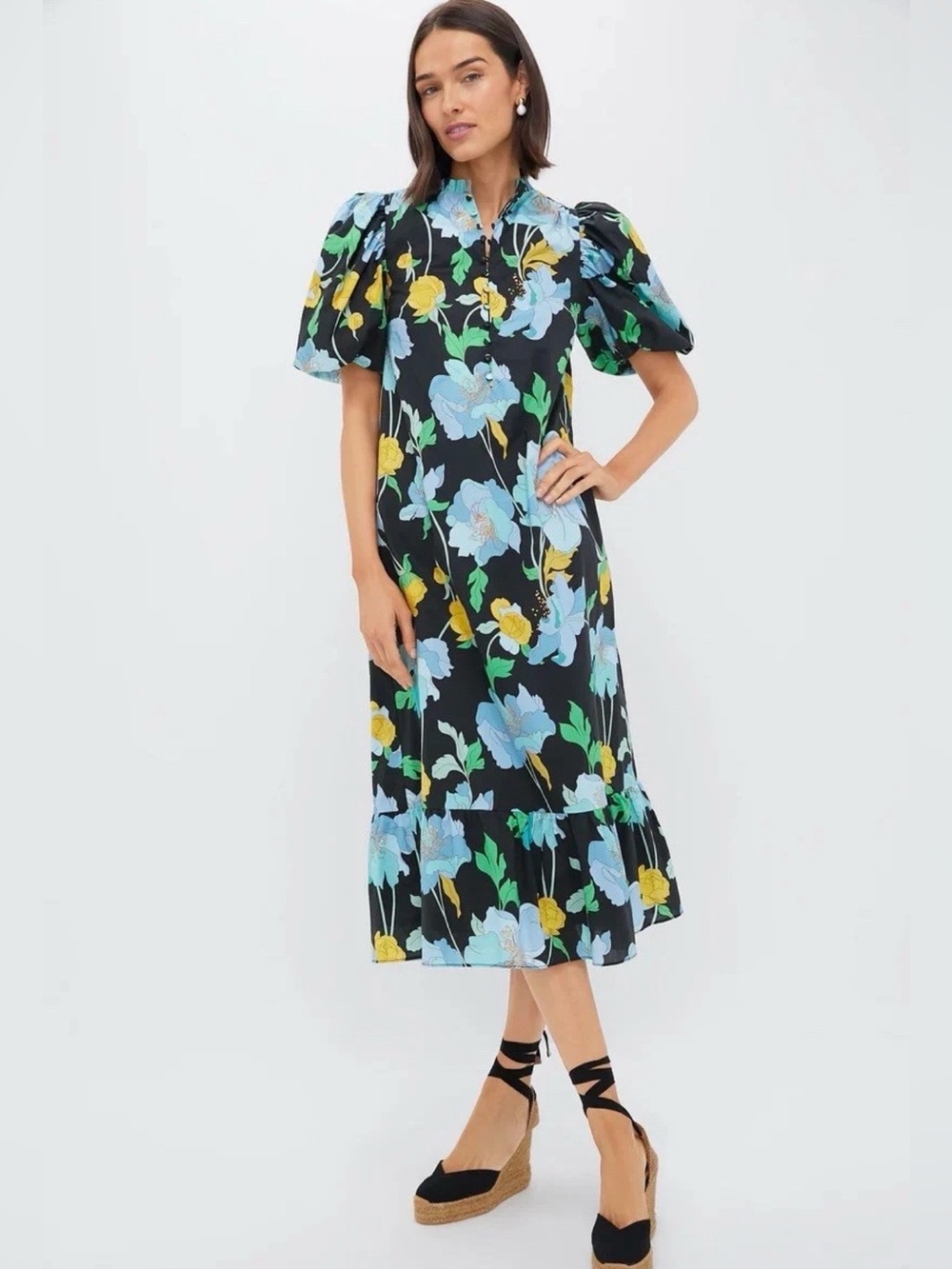 NWT Hyacinth House Mimi Floral Midi Dress in Black & Blue, Size M